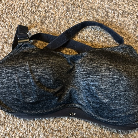 Lot of 4 Victoria’s Secret sport bras - Picture 6 of 11